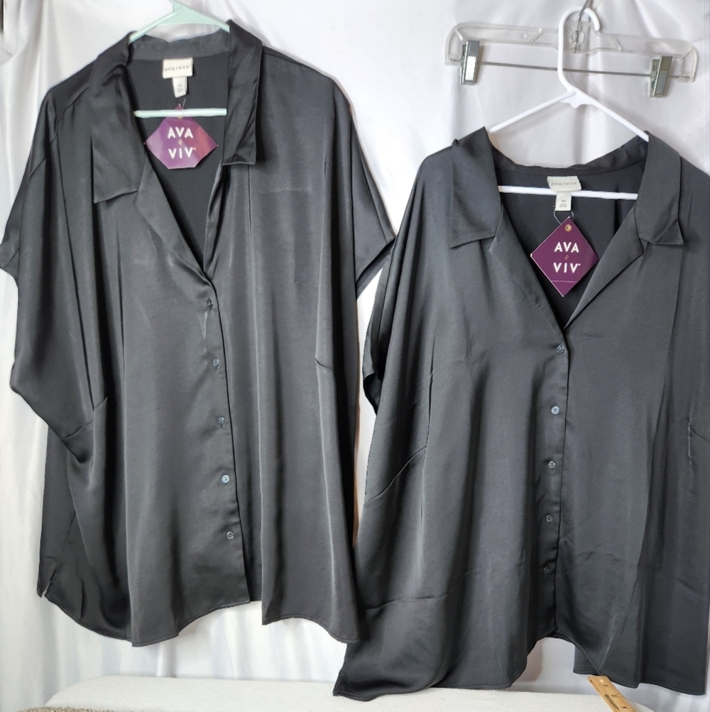 2 Ava & Viv Women's Satin Short Sleeve Button-Front Shirts Size is 4X